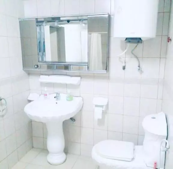 پانسیون Zunox Guest House