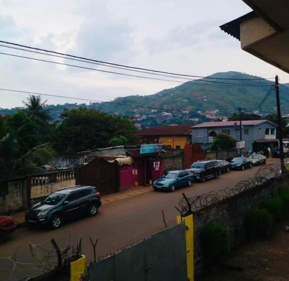 پانسیون Zunox Guest House