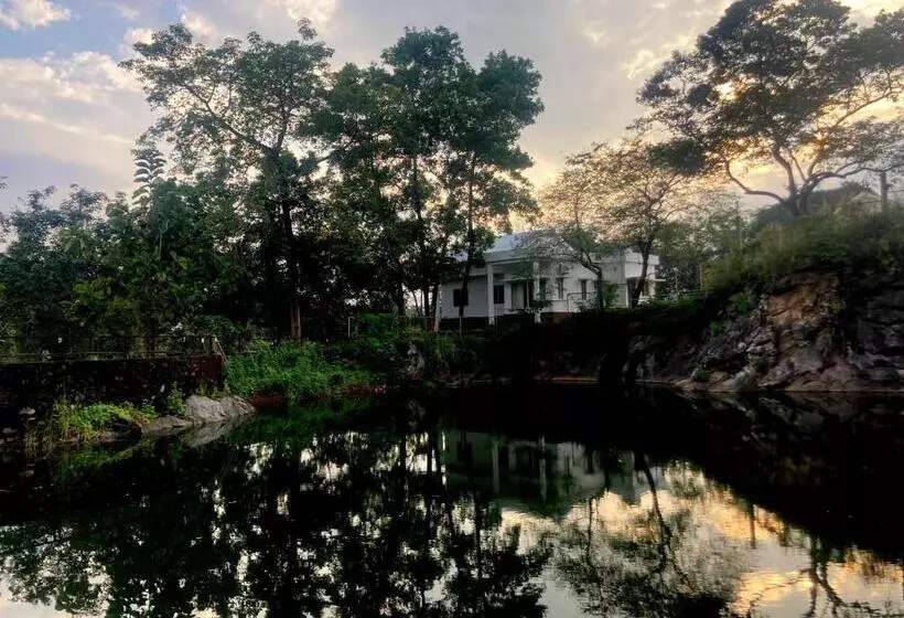 Rockdale Resort