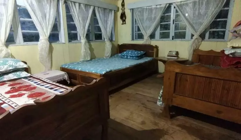 Escapade Hostel