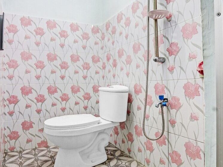 בית מלון כפרי Spot On 90760 Homestay Al Madina Syariah