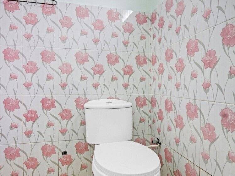 בית מלון כפרי Spot On 90760 Homestay Al Madina Syariah