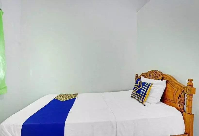 Hotelli Spot On 90760 Homestay Al Madina Syariah