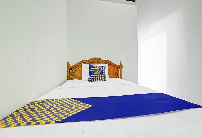 בית מלון כפרי Spot On 90760 Homestay Al Madina Syariah