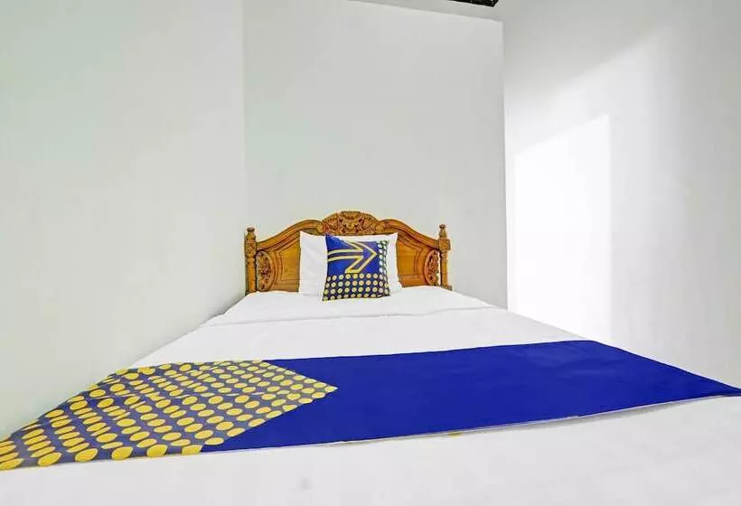 Hotelli Spot On 90760 Homestay Al Madina Syariah