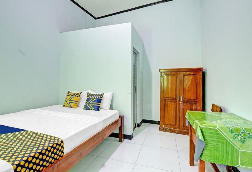 בית מלון כפרי Spot On 90760 Homestay Al Madina Syariah