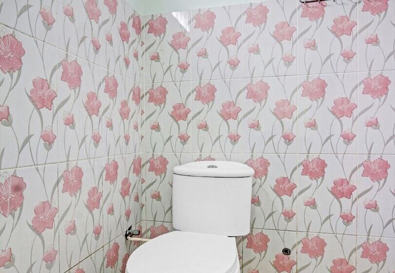 בית מלון כפרי Spot On 90760 Homestay Al Madina Syariah