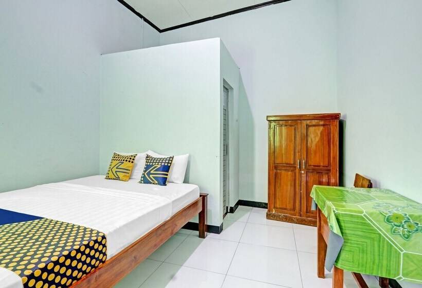 בית מלון כפרי Spot On 90760 Homestay Al Madina Syariah