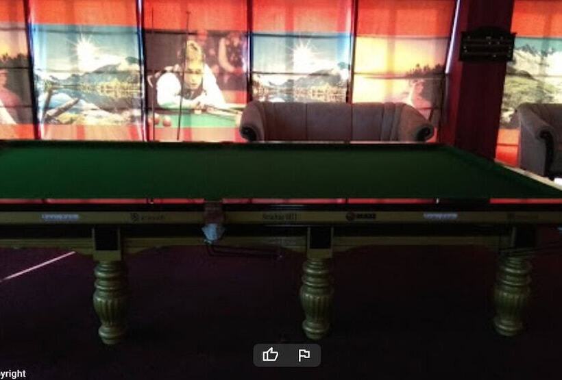 هتل Titanic Resort Faisalabad