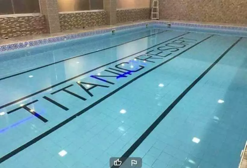 هتل Titanic Resort Faisalabad