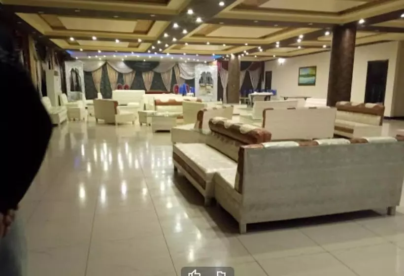 هتل Titanic Resort Faisalabad