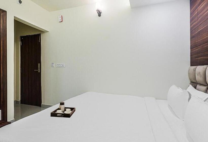 فندق Super Townhouse Marina