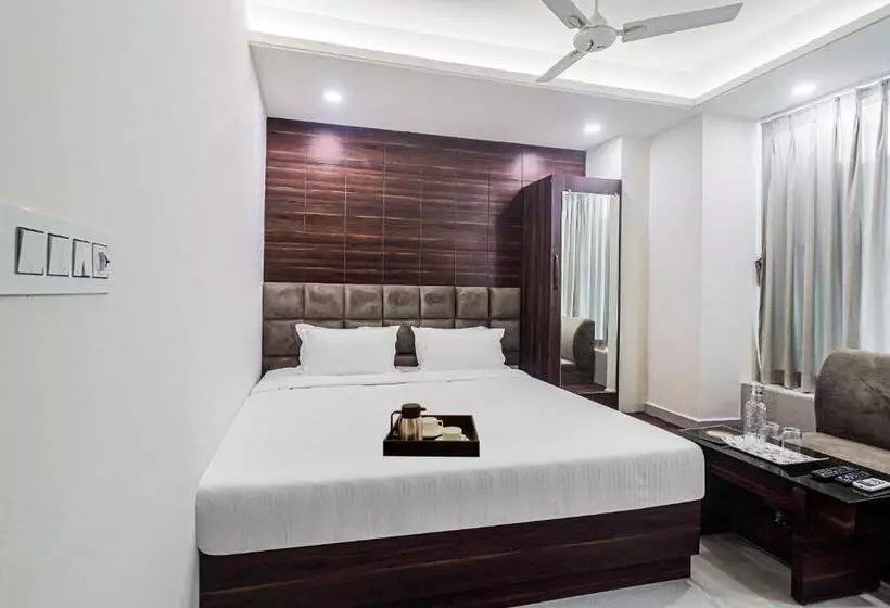 هتل Super Townhouse Marina