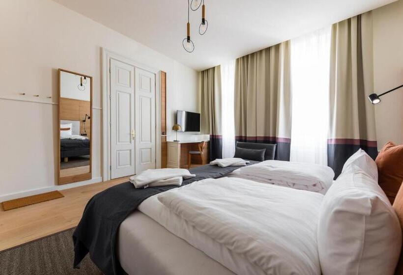 هتل Isabella Boutique