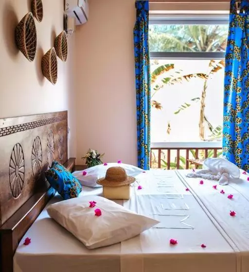 Hotelli Mambo Paradise