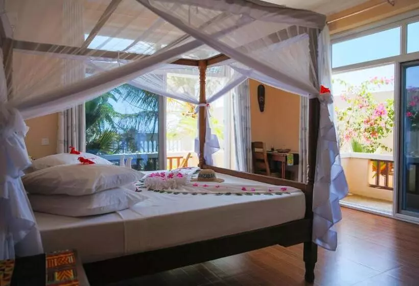 Hotelli Mambo Paradise