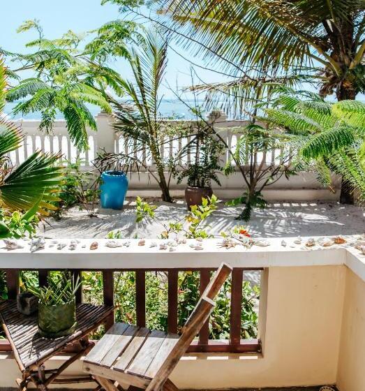 בית מלון כפרי Mambo Paradise