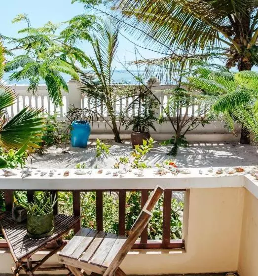 Hotelli Mambo Paradise