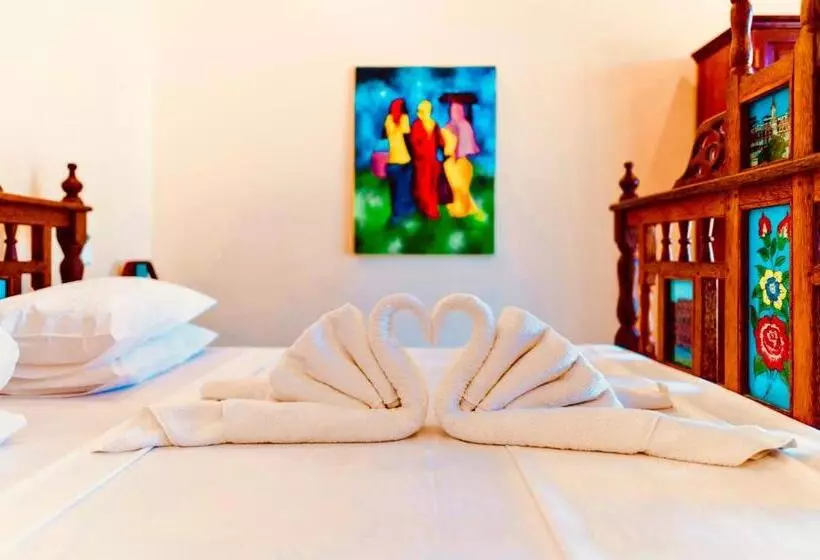 Hotelli Mambo Paradise