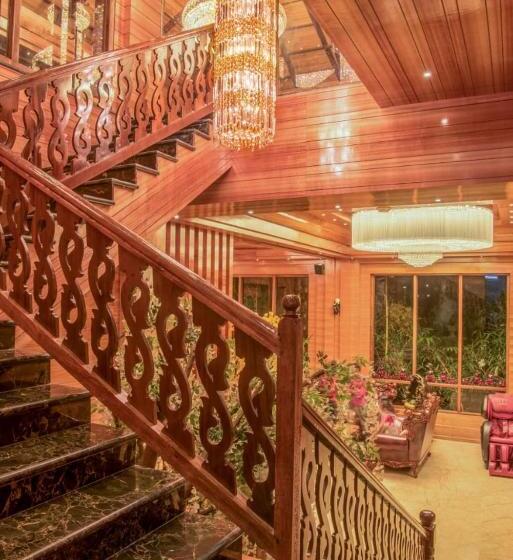 استراحتگاه Heritage Mnr