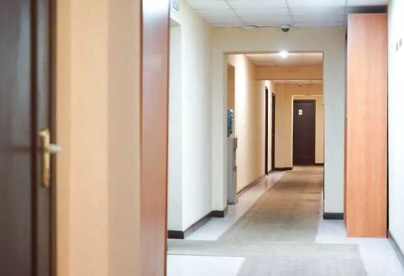 City Hotel