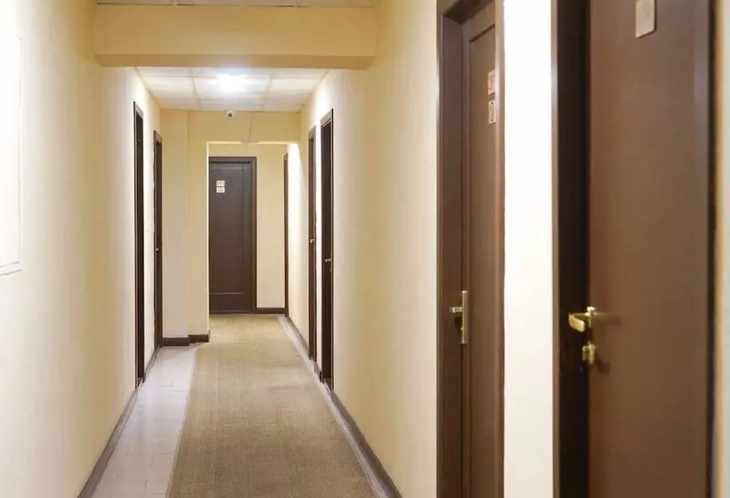 City Hotel