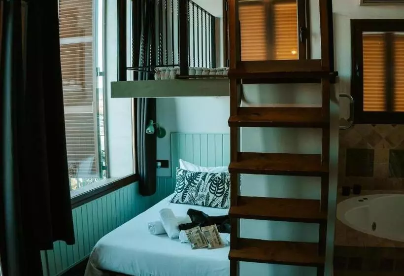 فندق ريفى Hospedería Ballesteros