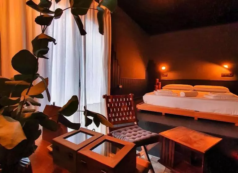 فندق ريفى Hospedería Ballesteros