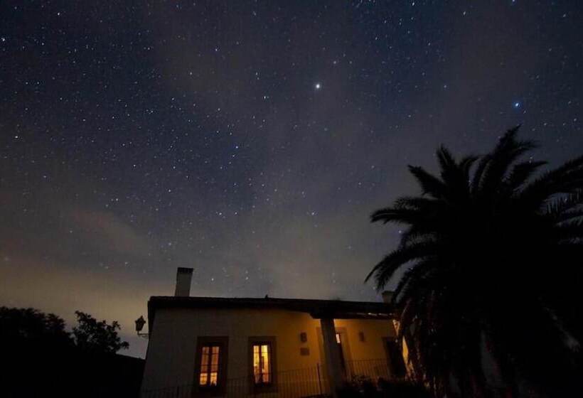 Palacio Viejo De Las Corchuelas