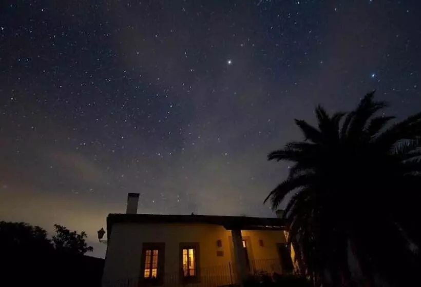 Palacio Viejo De Las Corchuelas