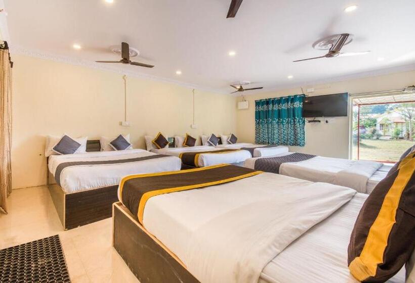 ホテル At Home Prakruthi Resorts