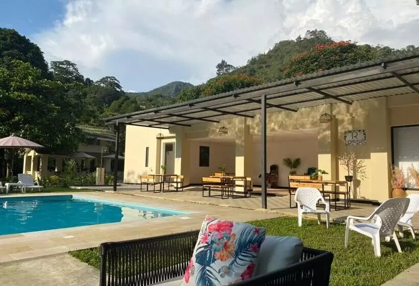 Hotelli Boutique Rossé