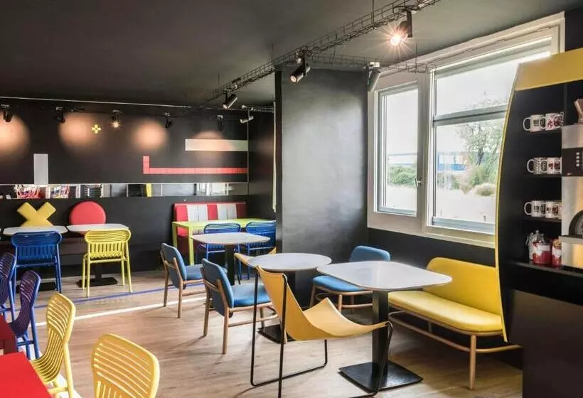 Hotelli Ibis Styles Lyon Bron Eurexpo