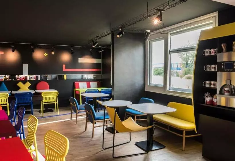 Hotelli Ibis Styles Lyon Bron Eurexpo