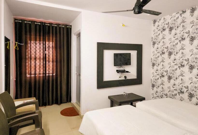 Shivani Inn Hotel & Banquet