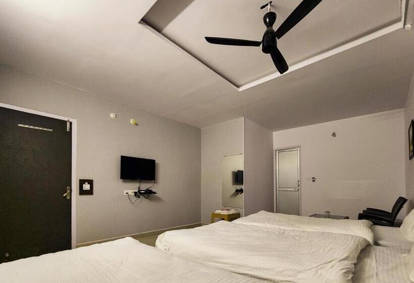 Shivani Inn Hotel & Banquet