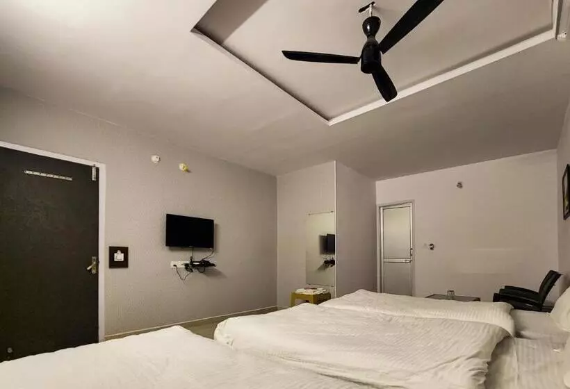 Shivani Inn Hotel & Banquet