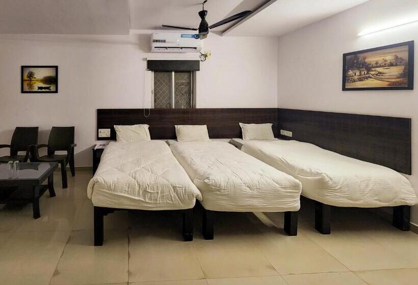 Shivani Inn Hotel & Banquet