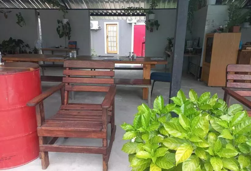 پانسیون Urban Farm Haus Guesthouse