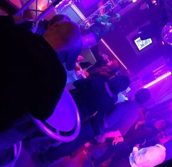 ベッドアンドブレックファースト La Pierre Du Diable