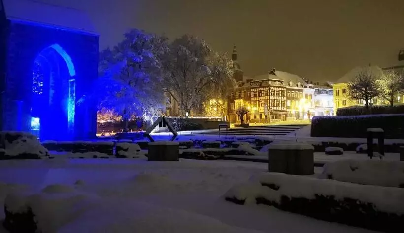 ベッドアンドブレックファースト La Pierre Du Diable