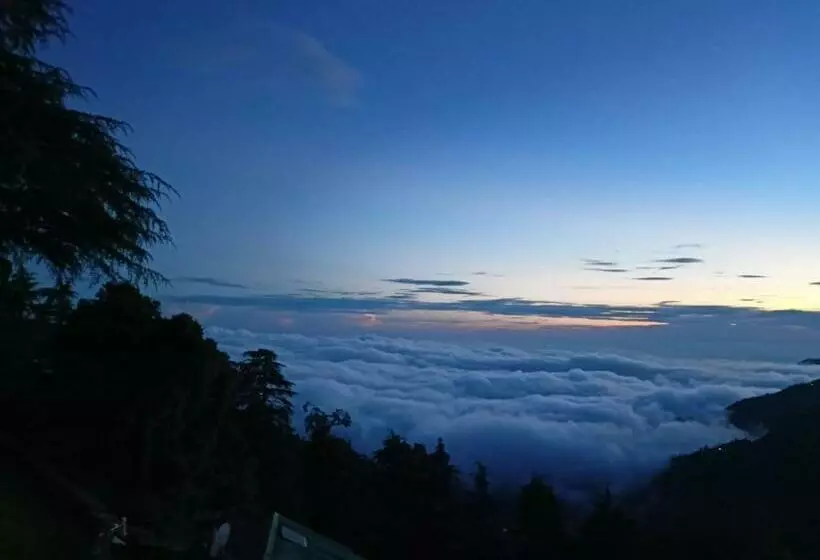 هتل Midway Restaurants & Guest House