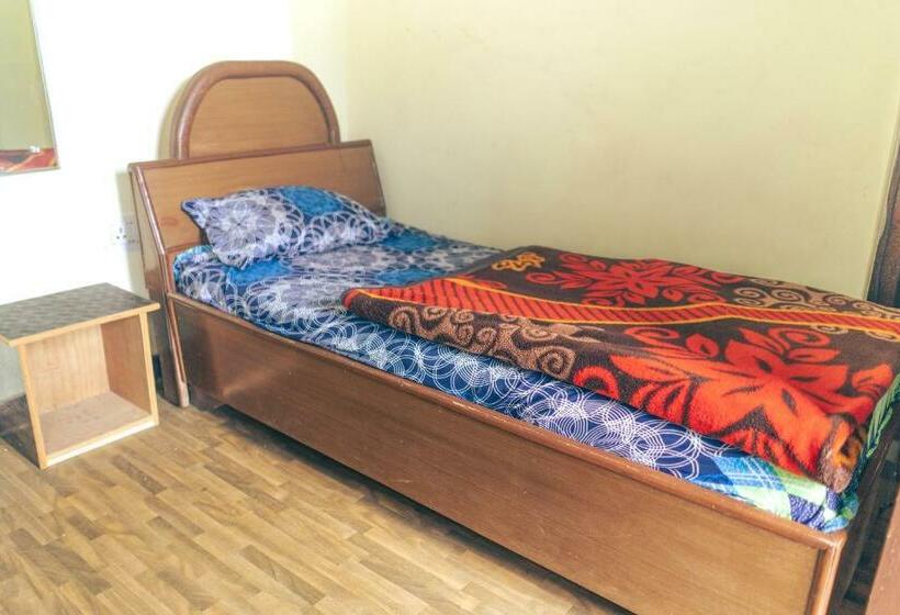 酒店 Midway Restaurants & Guest House