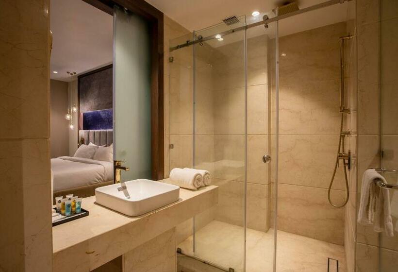 Hotel Pawan Palace, Lumbini