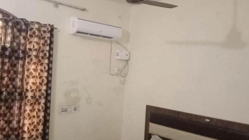 Hotel Spot On 83131 Saini Property