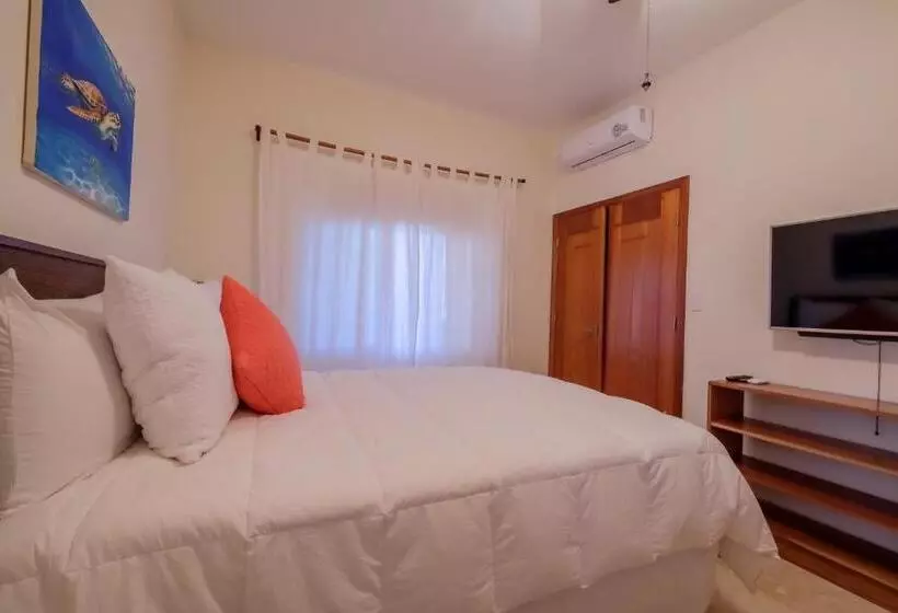 Hol Chan Reef Resort & Villas