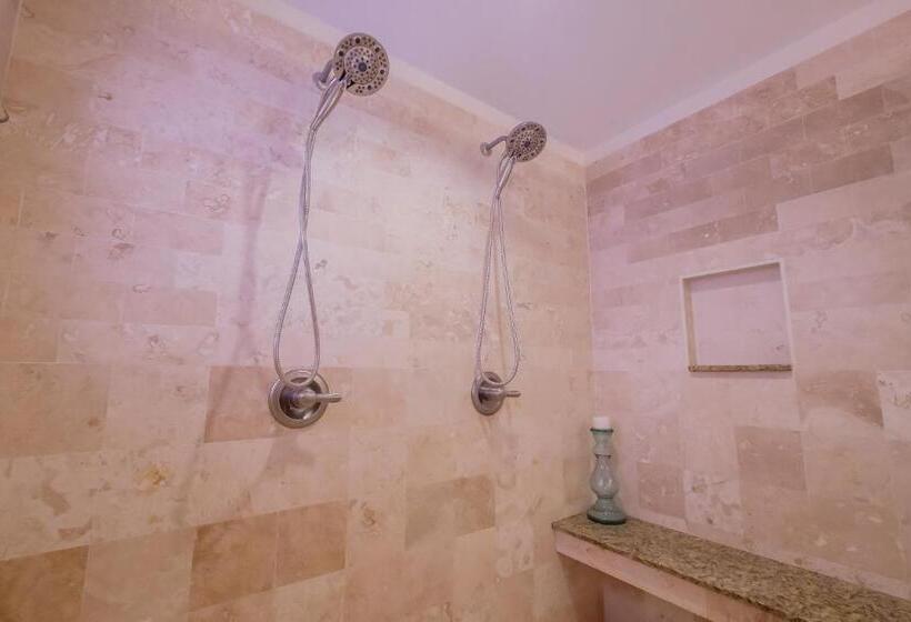 Hol Chan Reef Resort & Villas