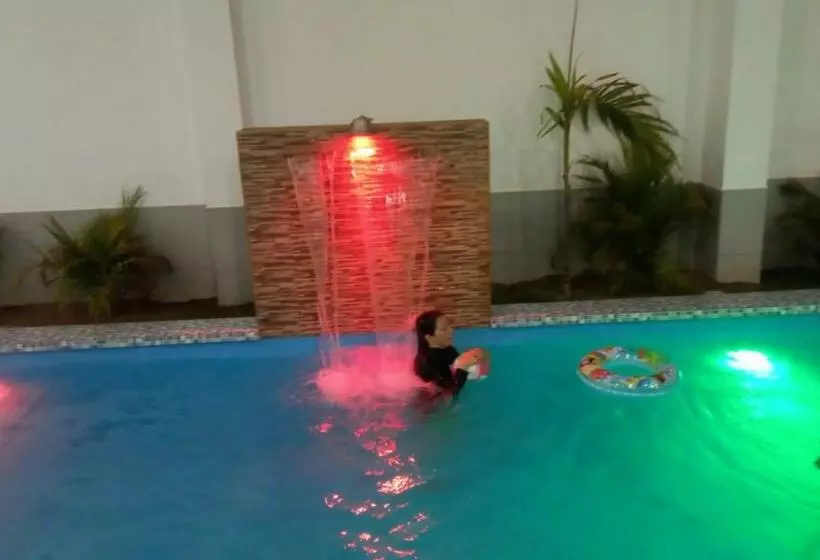 هتل Hospedaje Ola Marina