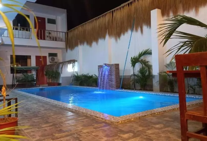 هتل Hospedaje Ola Marina