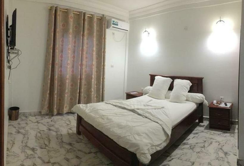 Hotel Satellite Dream